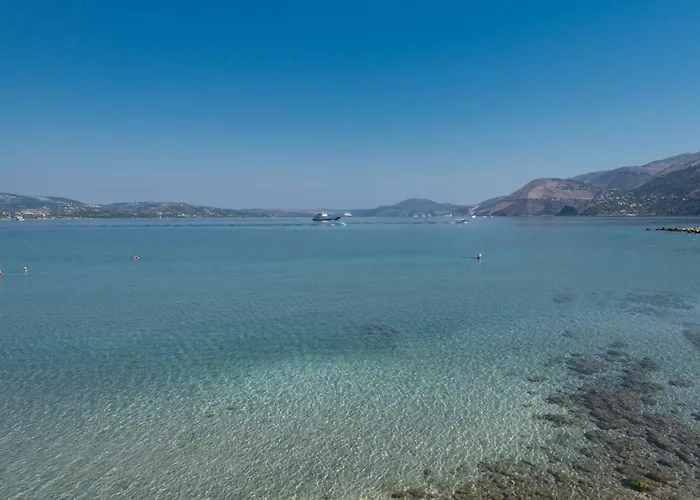 Egialion Iqia Apartment *