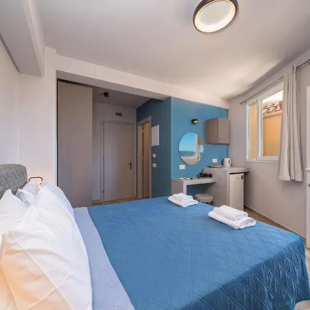 Egialion Iqia Appartement *