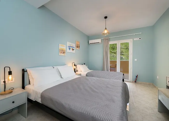 Egialion Iqia ארגוסטולי