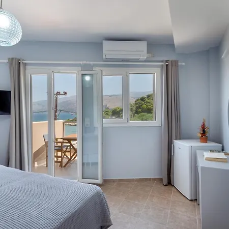 Egialion Iqia Apartment *