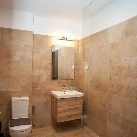 Apartment Egialion Iqia