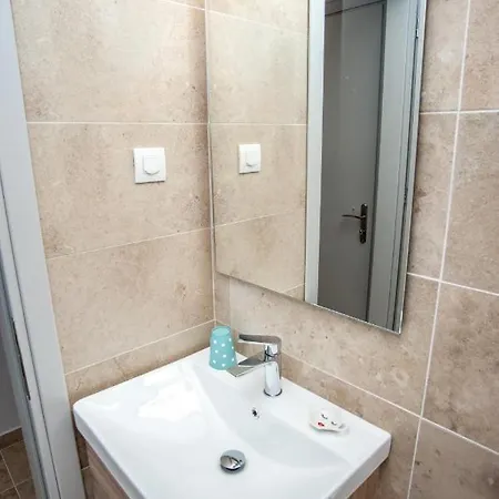 Apartment Egialion Iqia