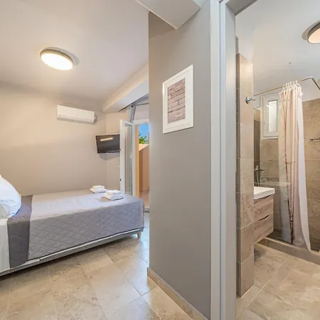 Apartment Egialion Iqia *