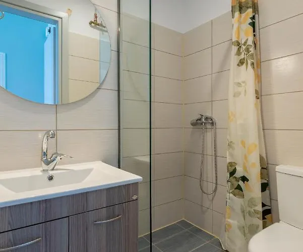 شقة Egialion Iqia *