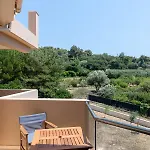 Egialion Iqia Apartamento